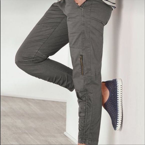 Soft Surroundings Pants & Jumpsuits Soft Surroundings At Ease Ruched Cargo Pants Poshmark